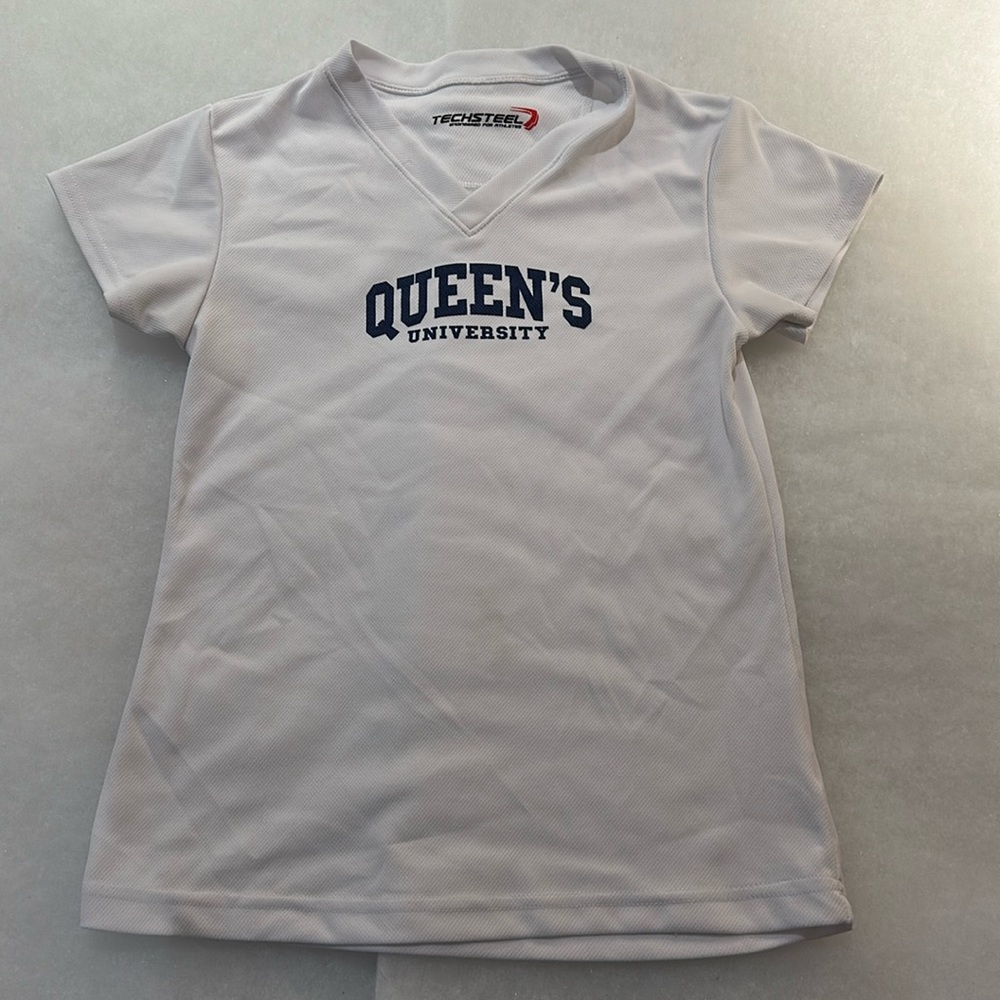 Queen’s University Sz S Athletic Top
